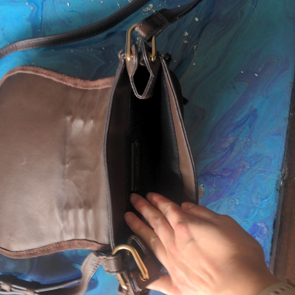 Faux suede tassel side purse - Picture 4 of 7